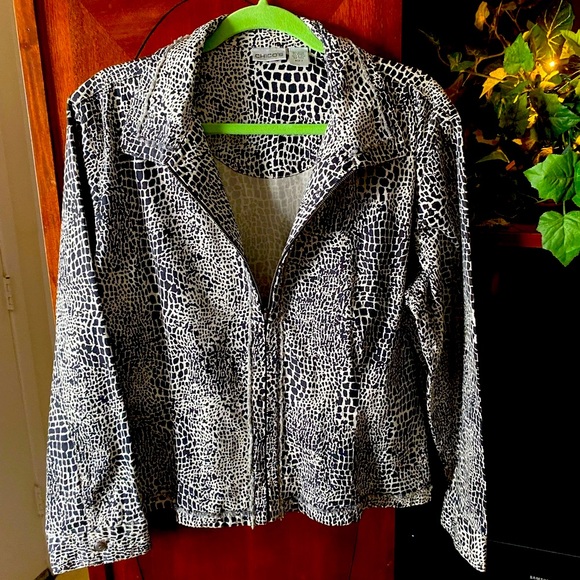 Chico's Brown and cream Animal Print and  Patterned.Jacket/Top - Picture 3 of 3